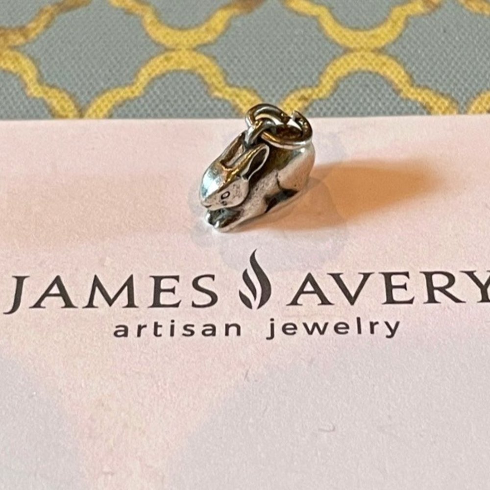 JAMES AVERY RETIRED COTTONTAIL BUNNY CHARM STRONG STAMP